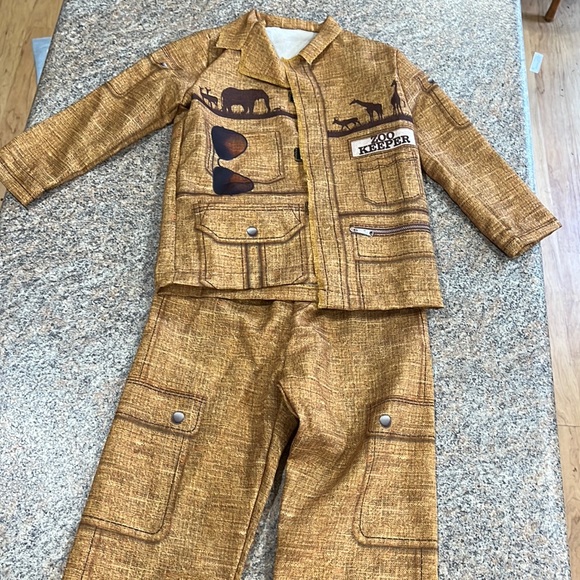 Target Other - Zookeeper costume size 4–5 T